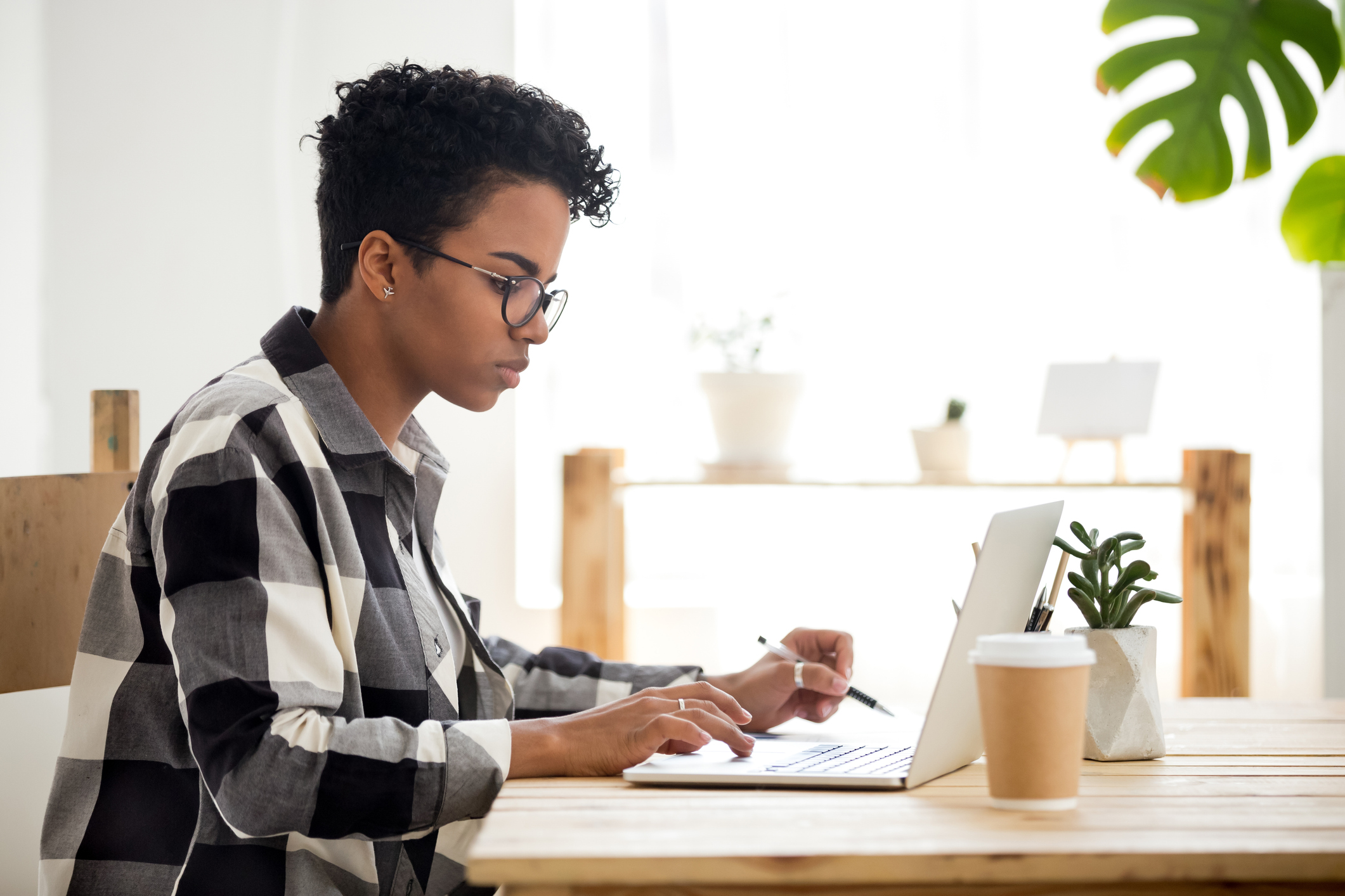 GettyImages-1127950001 searching-the-internet